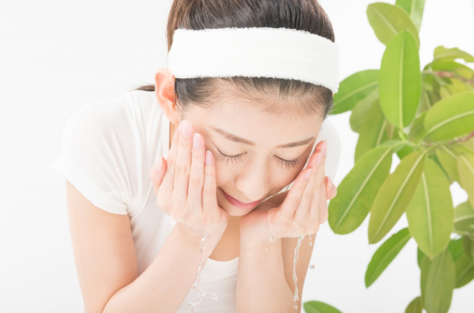 乾燥が気になる顔のお手入れ