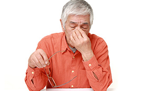 加齢黄斑変性、ミドル＆シニアは注目！