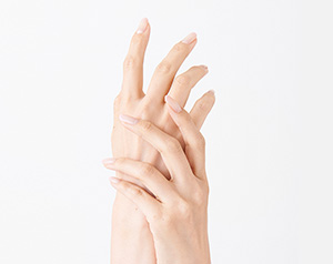 ひび・あかぎれの原因・仕組みを解説