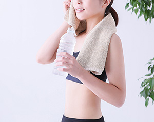 「多汗症」の原因、予防法・対処法について